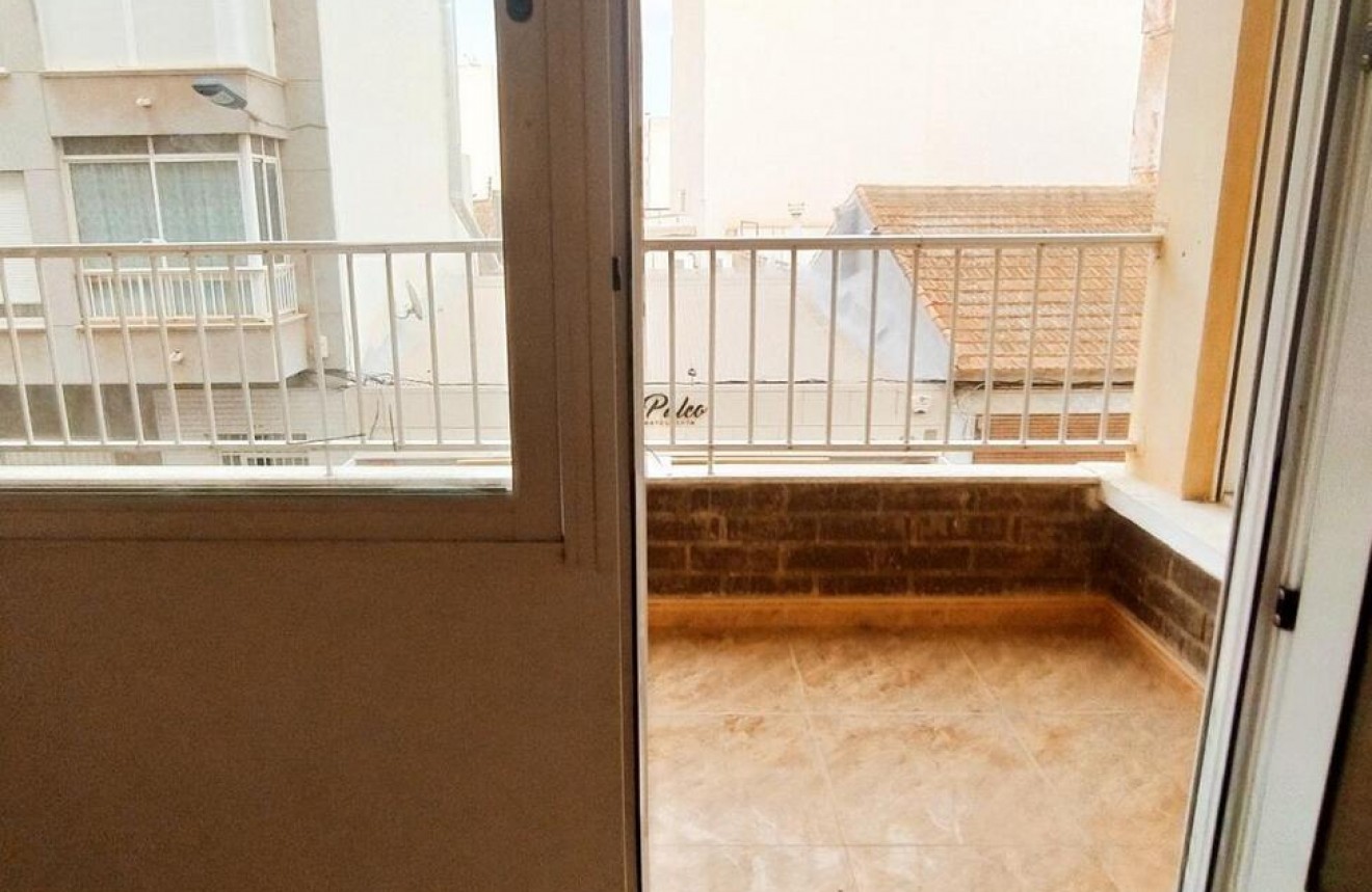 Tweedehands - Appartement / flat -
Torrevieja - DOWNTOWN