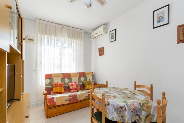 Resale - Apartment / flat -
Torrevieja - Lago Jardin