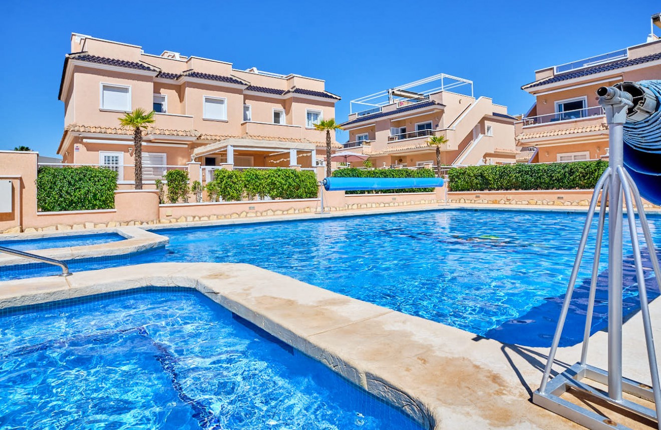 Aus zweiter Hand - Wohnung -
Orihuela Costa - Lomas de Cabo Roig