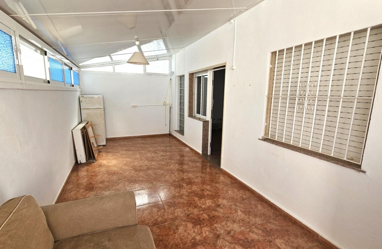 Resale - Bungalow -
Torrevieja - Doña ines