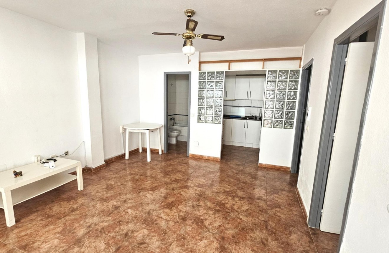 Resale - Bungalow -
Torrevieja - Doña ines