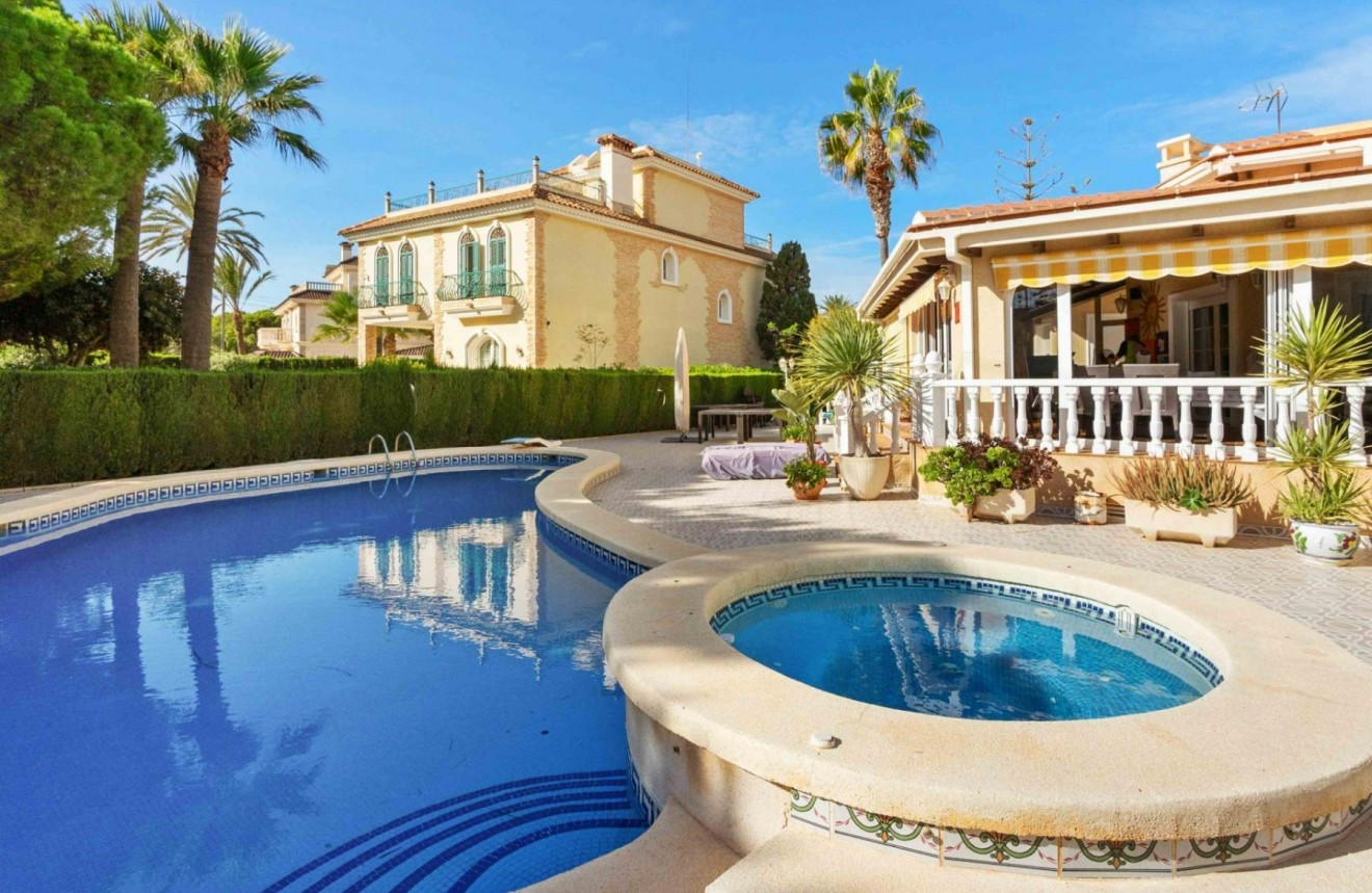 D'occasion - Villa de Lujo -
Orihuela Costa - Cabo Roig