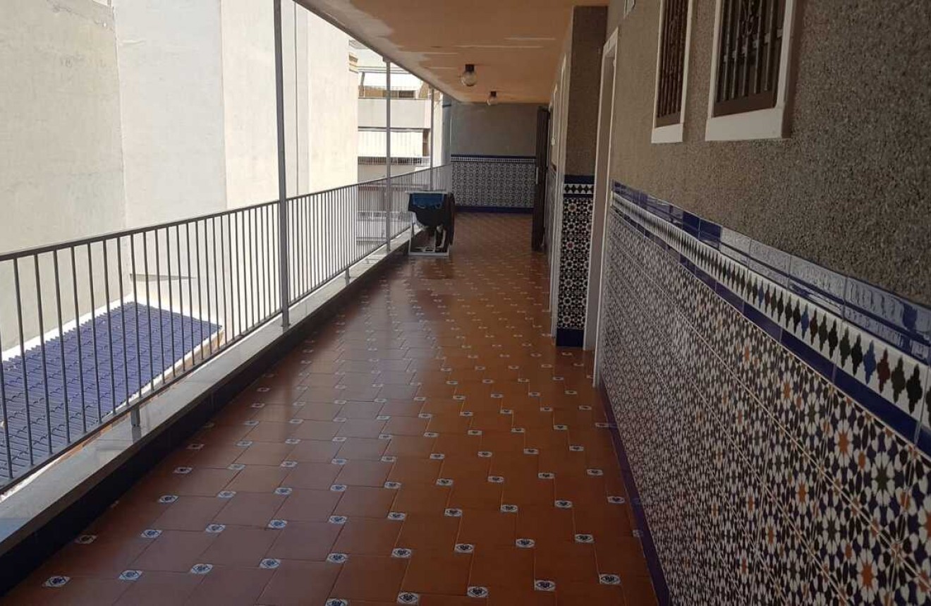 Tweedehands - Appartement / flat -
La Mata - Costa Blanca