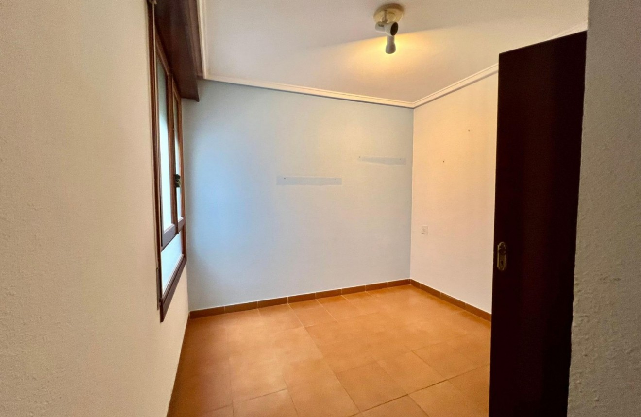 Aus zweiter Hand - Wohnung -
Torrevieja - Centro