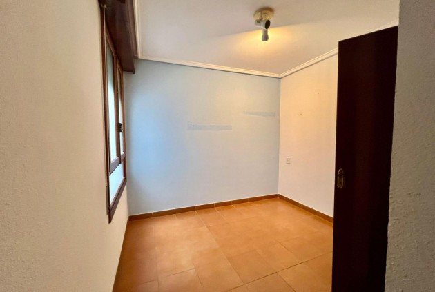 Aus zweiter Hand - Wohnung -
Torrevieja - Centro