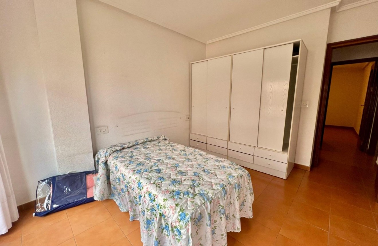 Aus zweiter Hand - Wohnung -
Torrevieja - Centro