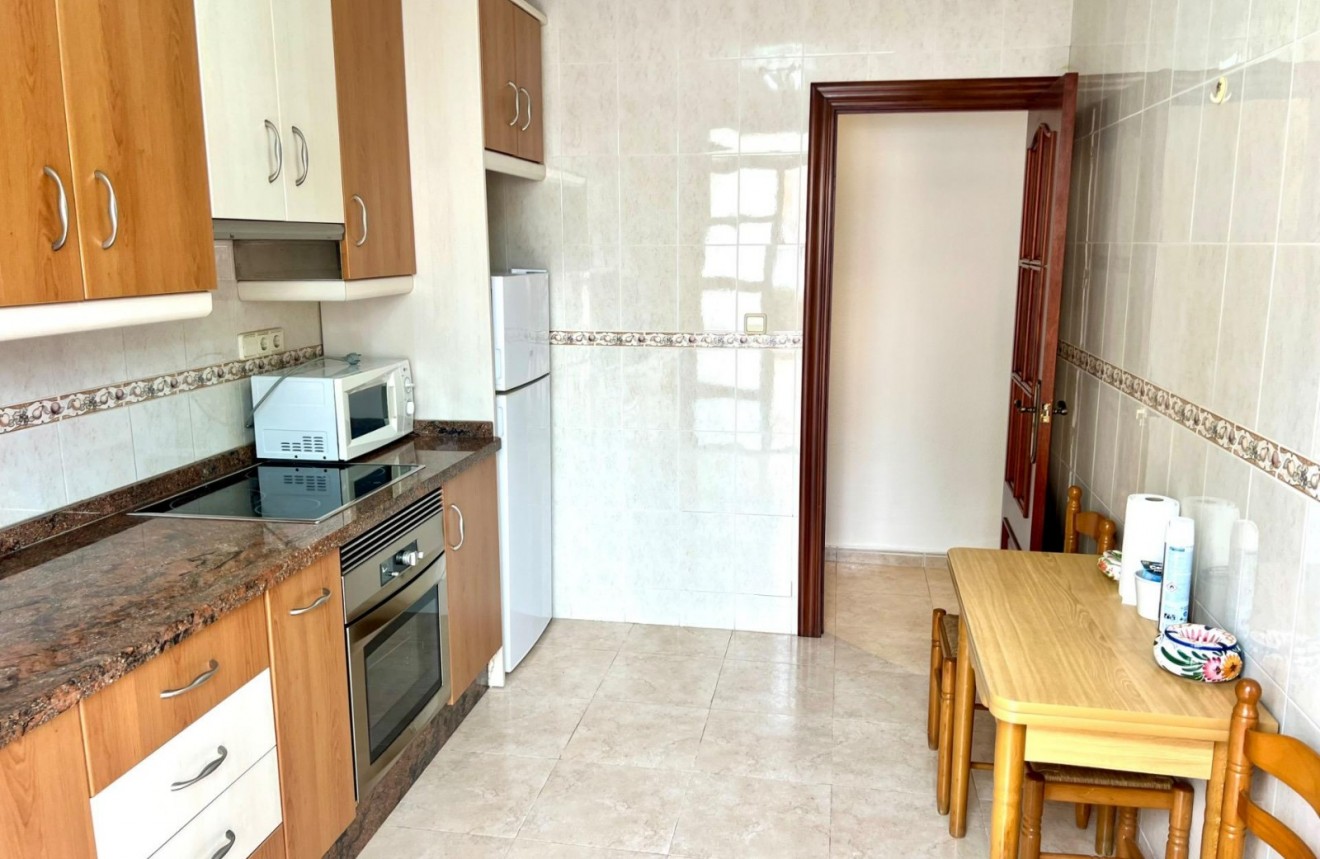 Resale - Apartment / flat -
Torrevieja - Playa de los Naufragos