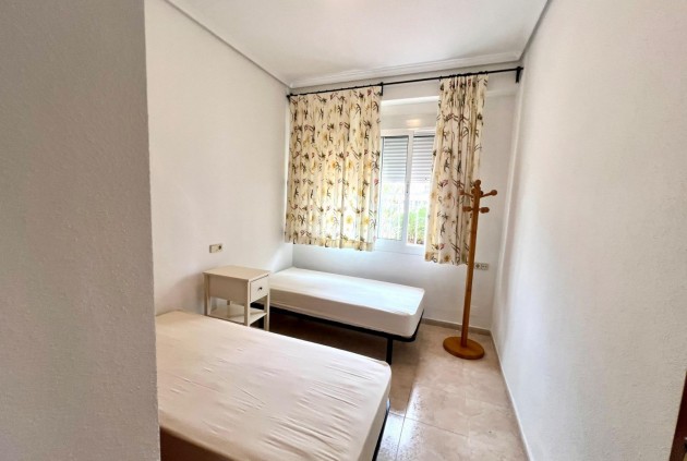 Aus zweiter Hand - Wohnung -
Torrevieja - Playa de los Naufragos