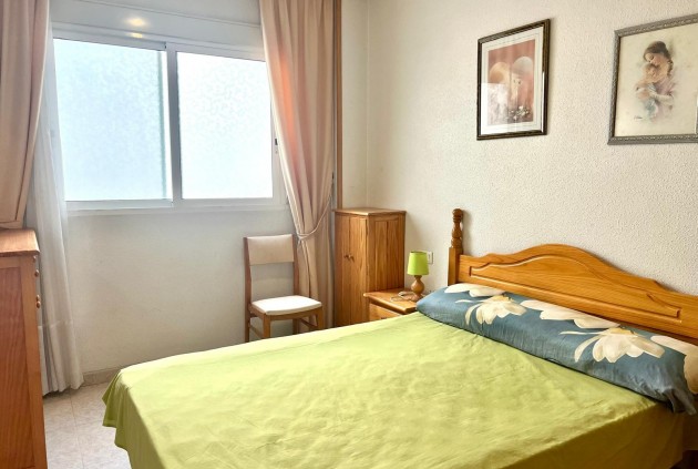 Resale - Apartment / flat -
Torrevieja - Centro