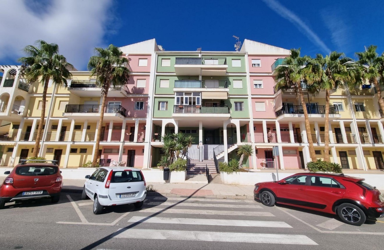 Segunda mano - Apartamento / piso -
Torrevieja - La veleta