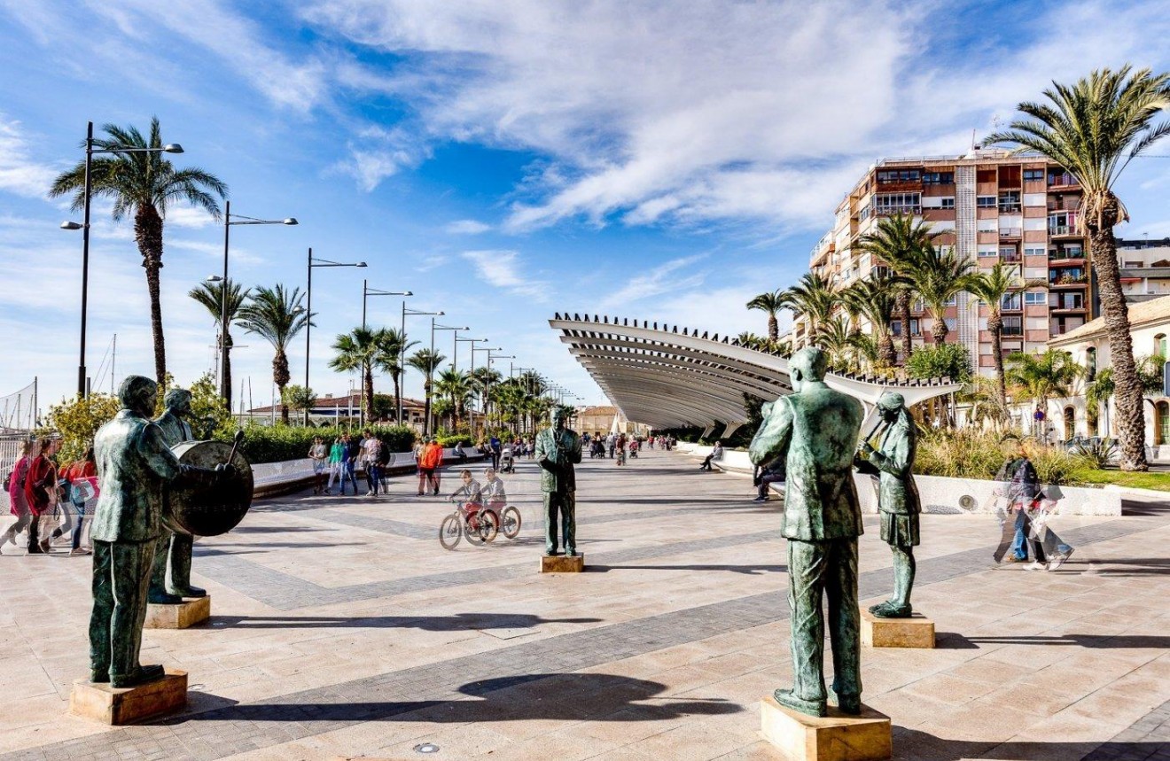 Segunda mano - Apartamento / piso -
Torrevieja - Parque las naciones