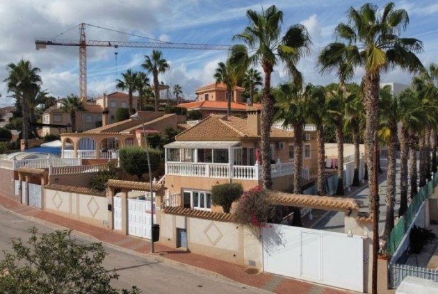 Tweedehands - Chalet -
Torrevieja - Costa Blanca