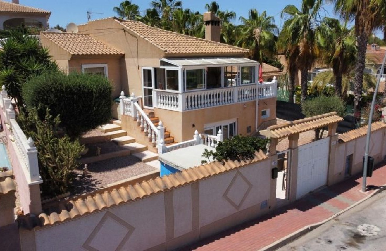 Tweedehands - Chalet -
Torrevieja - Costa Blanca