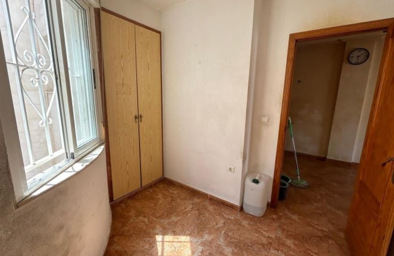 Resale - Apartment / flat -
Torrevieja - Costa Blanca