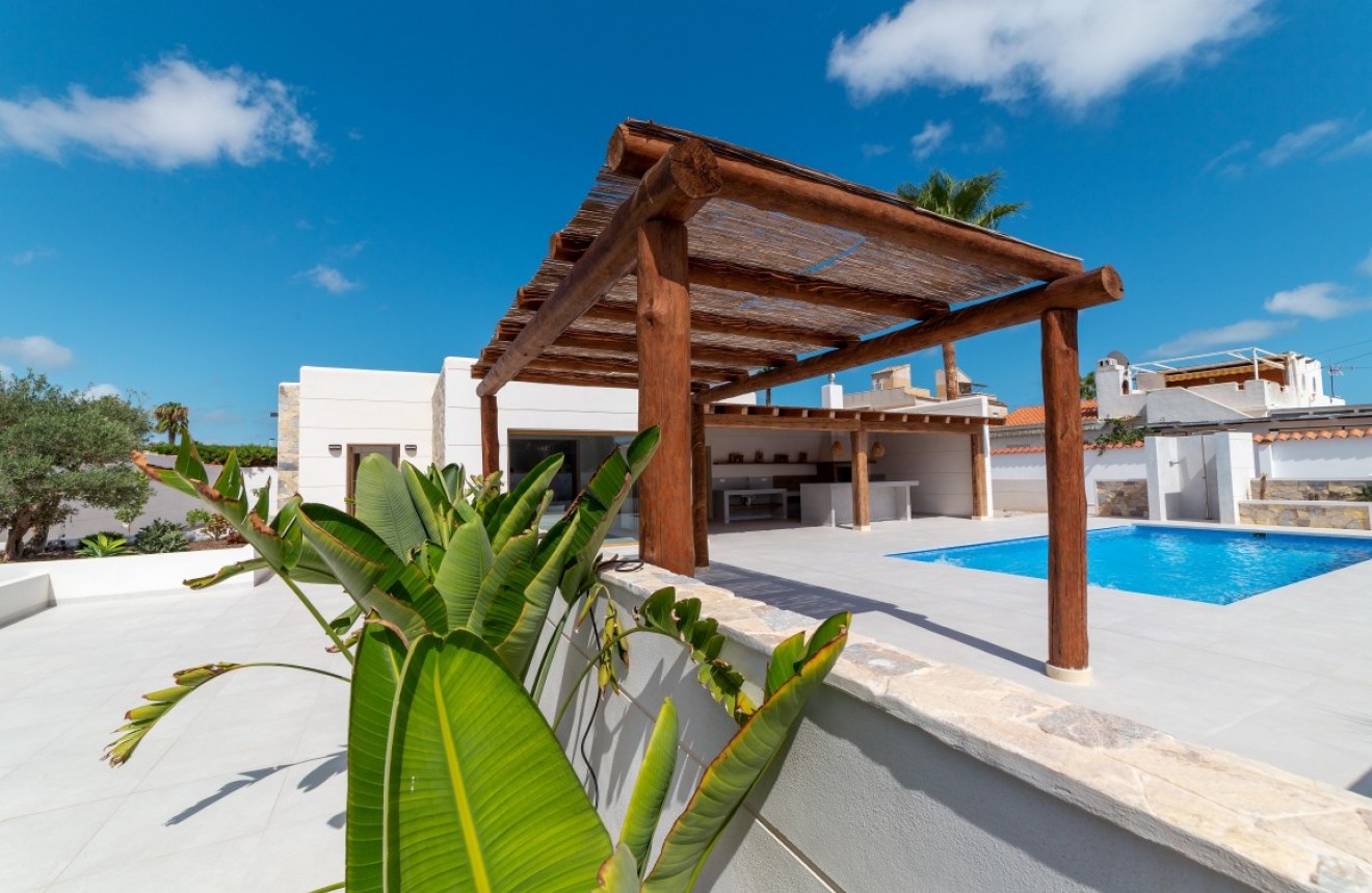 Tweedehands - Chalet -
Torrevieja - Costa Blanca