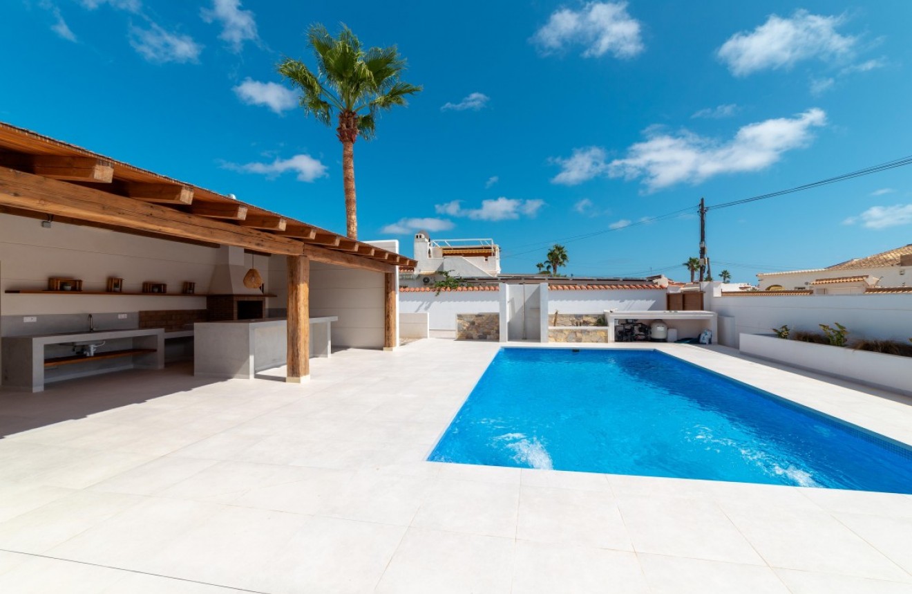 Tweedehands - Chalet -
Torrevieja - Costa Blanca