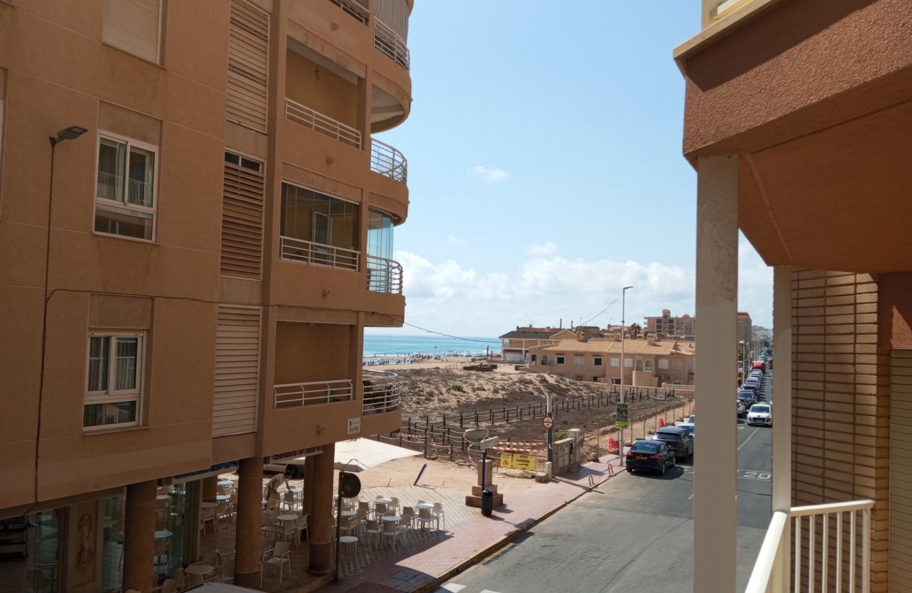 D'occasion - Appartement -
Torrevieja - La Mata