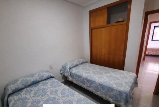 Segunda mano - Apartamento / piso -
Torrevieja - La Mata