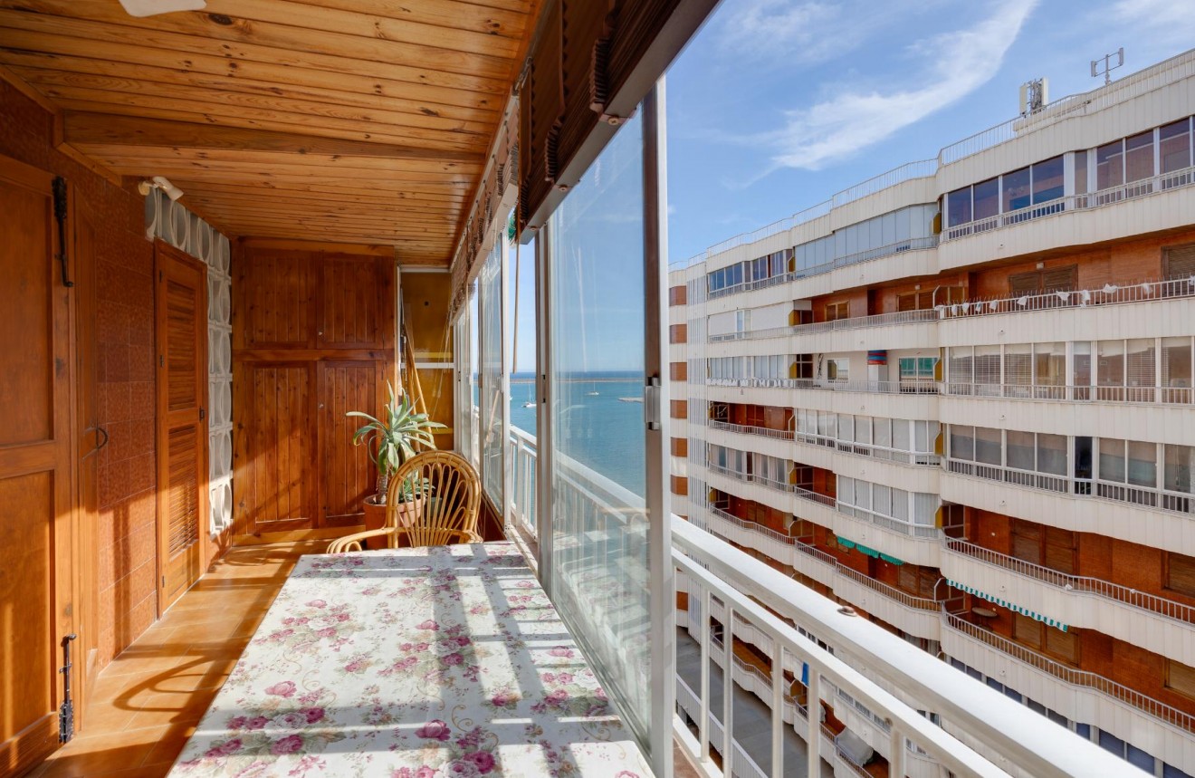 Resale - Apartment / flat -
Torrevieja - Costa Blanca