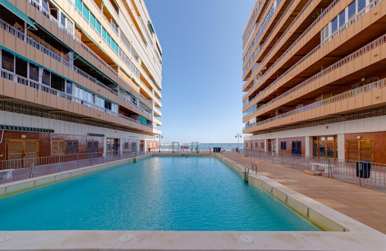 Resale - Apartment / flat -
Torrevieja - Costa Blanca