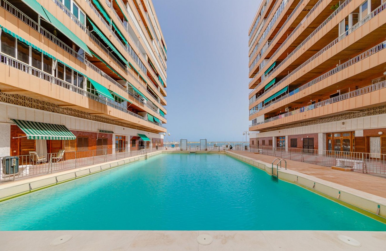 D'occasion - Appartement -
Torrevieja - Costa Blanca