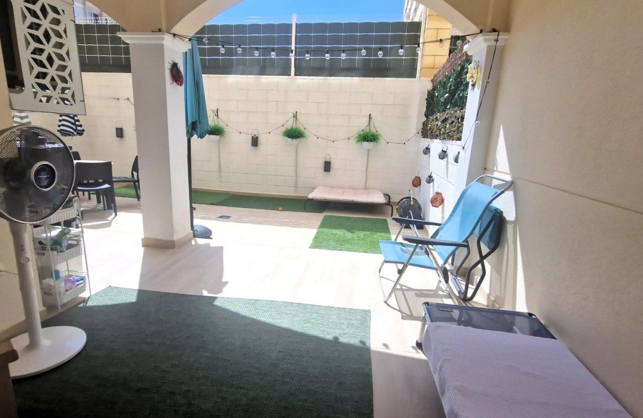 Resale - Apartment / flat -
Torrevieja - Torreblanca