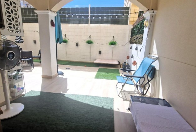 Segunda mano - Apartamento / piso -
Torrevieja - Torreblanca