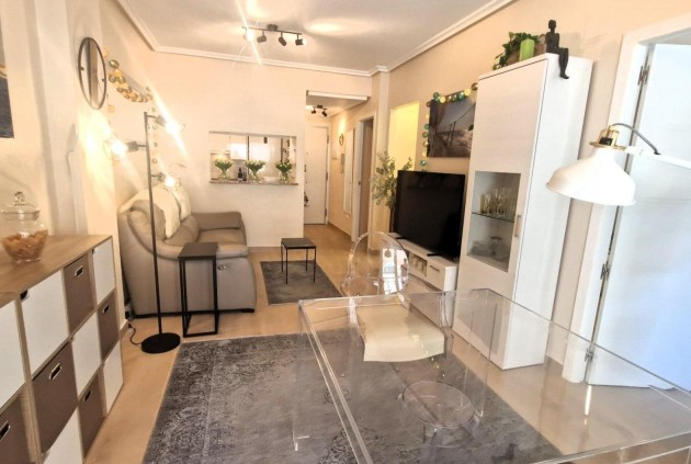 Resale - Apartment / flat -
Torrevieja - Torreblanca