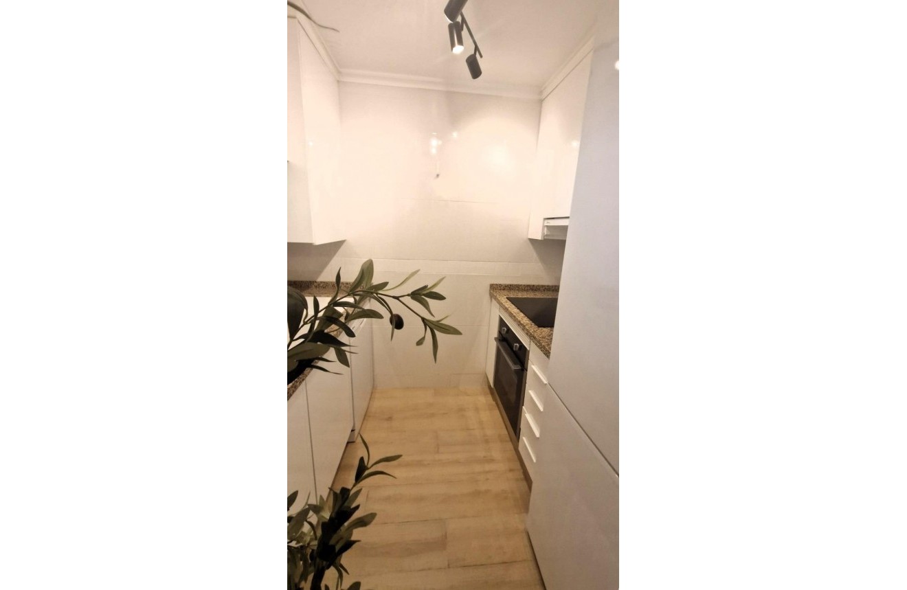 Segunda mano - Apartamento / piso -
Torrevieja - Torreblanca