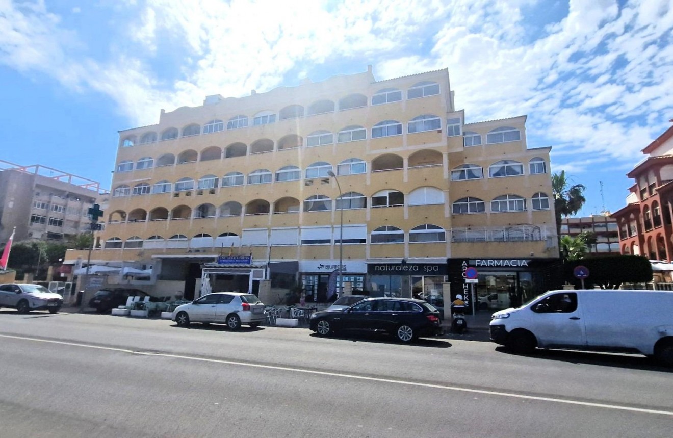 Segunda mano - Apartamento / piso -
Torrevieja - Torreblanca