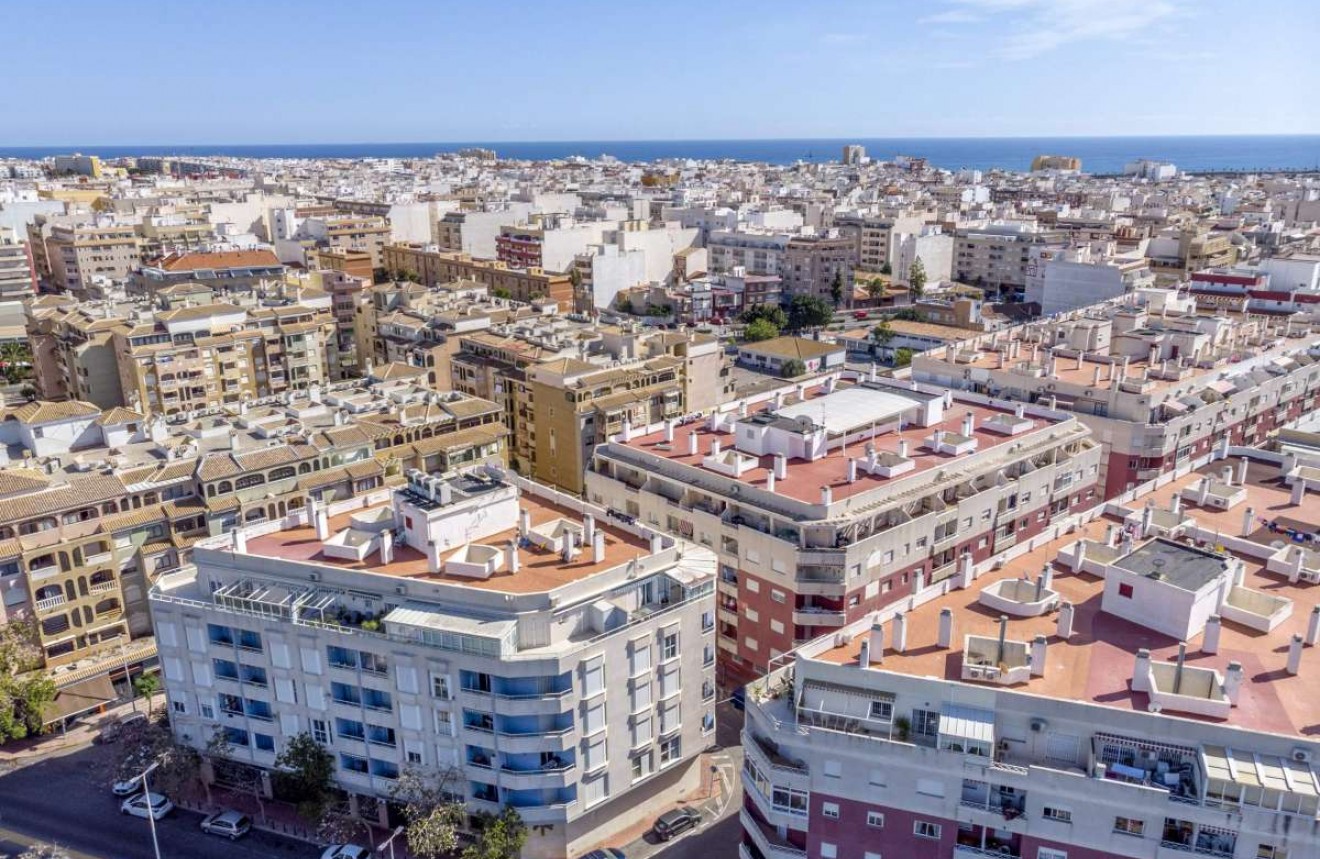 Resale - Apartment / flat -
Torrevieja - Costa Blanca