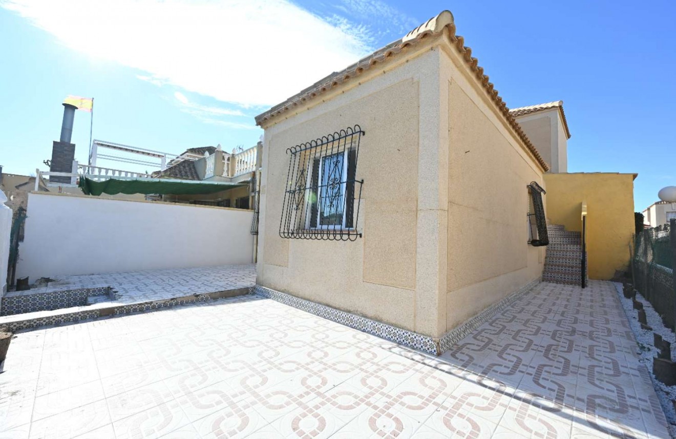 Segunda mano - Bungalow -
Torrevieja - Costa Blanca