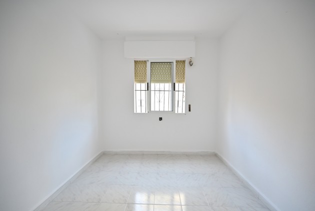 Resale - Bungalow -
Torrevieja - Costa Blanca