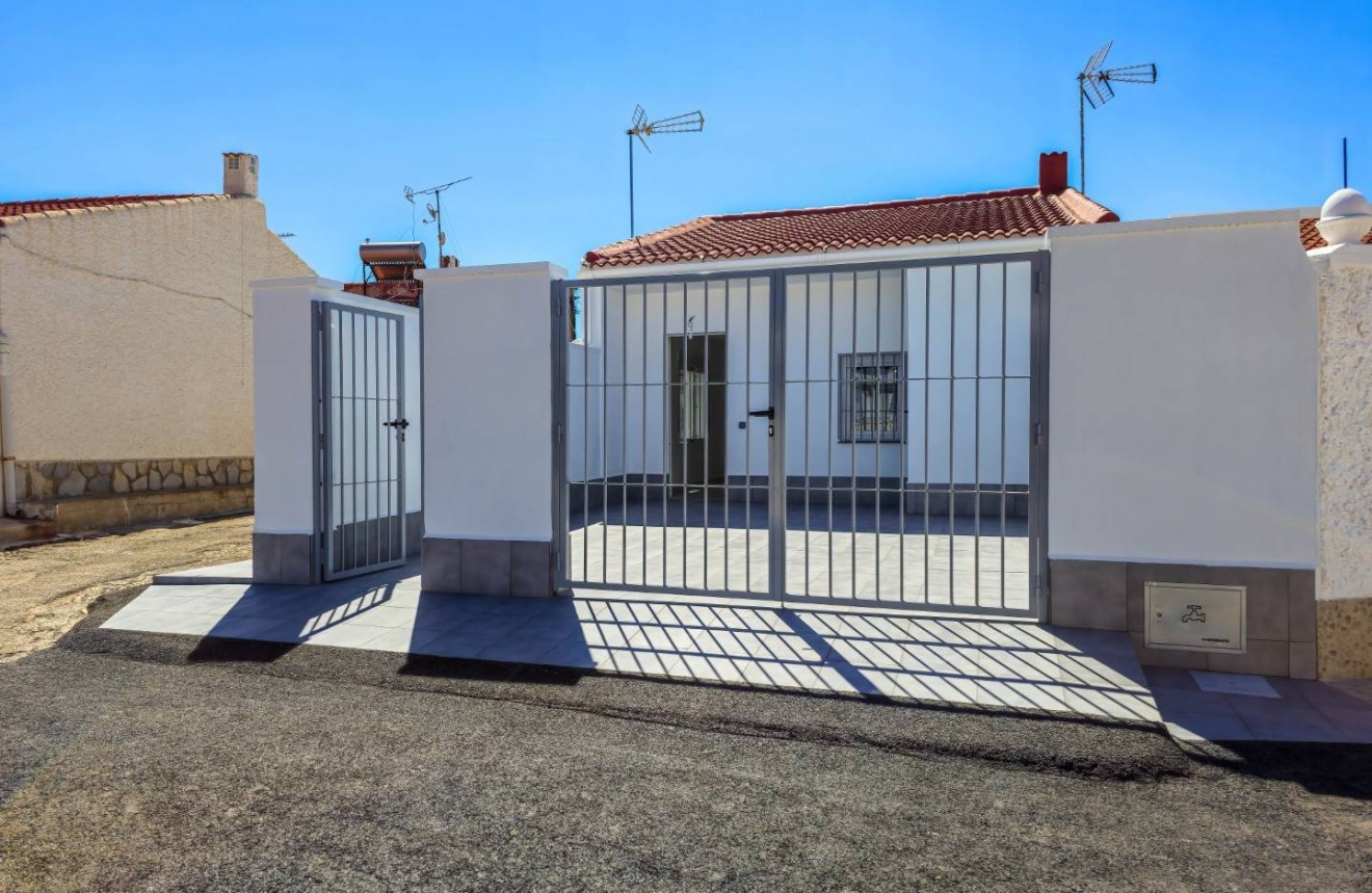 Z drugiej ręki - Bungalow -
Torrevieja - Costa Blanca