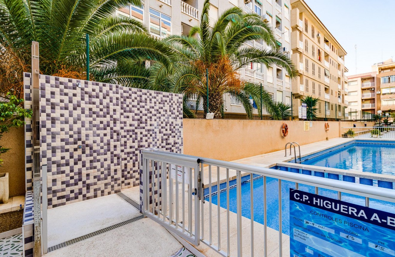 Resale - Apartment / flat -
Torrevieja - Costa Blanca