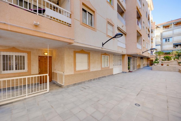 Resale - Apartment / flat -
Torrevieja - Costa Blanca