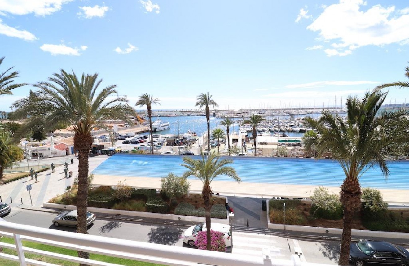 Resale - Apartment / flat -
Torrevieja - Costa Blanca