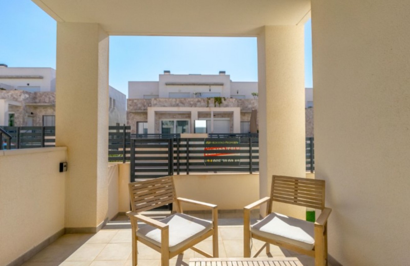 Z drugiej ręki - Bungalow -
Torrevieja - Costa Blanca