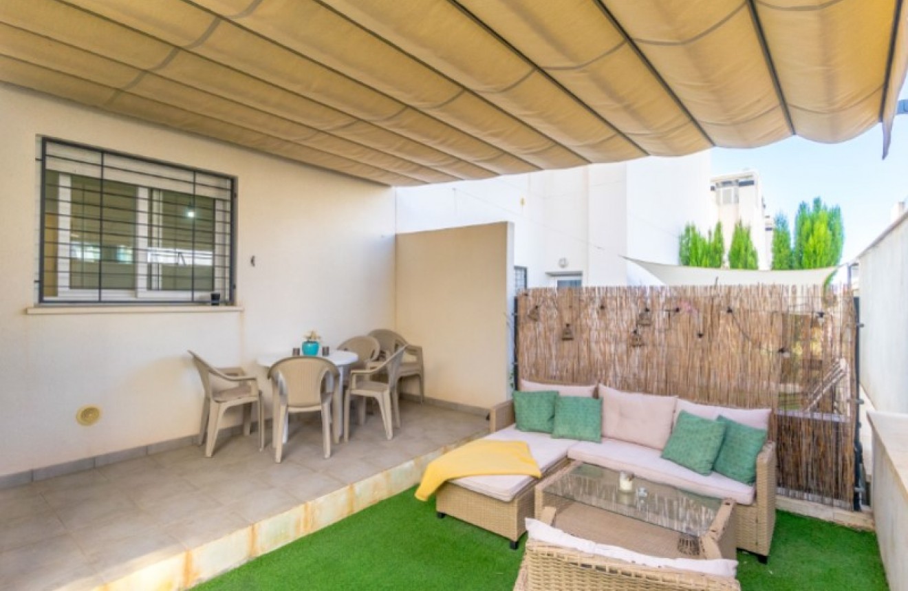 Z drugiej ręki - Bungalow -
Torrevieja - Costa Blanca