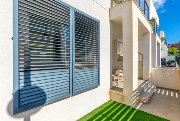 Z drugiej ręki - Bungalow -
Torrevieja - Costa Blanca