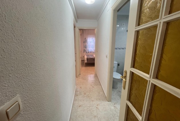 Z drugiej ręki - Bungalow -
Torrevieja - Nueva Torrevieja