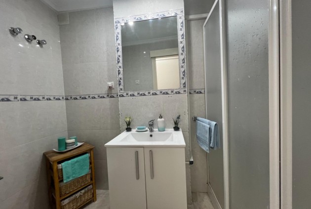 Z drugiej ręki - Bungalow -
Torrevieja - Nueva Torrevieja