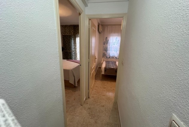 Z drugiej ręki - Bungalow -
Torrevieja - Nueva Torrevieja