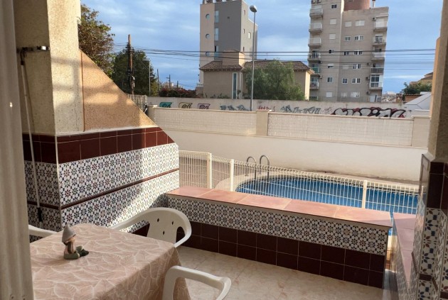 Z drugiej ręki - Bungalow -
Torrevieja - Nueva Torrevieja