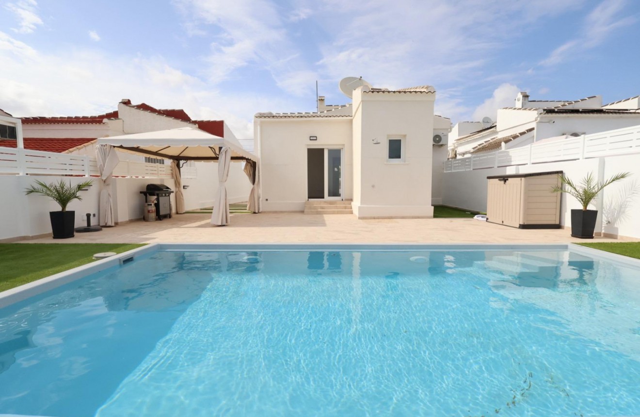 Segunda mano - Chalet -
Torrevieja - Costa Blanca