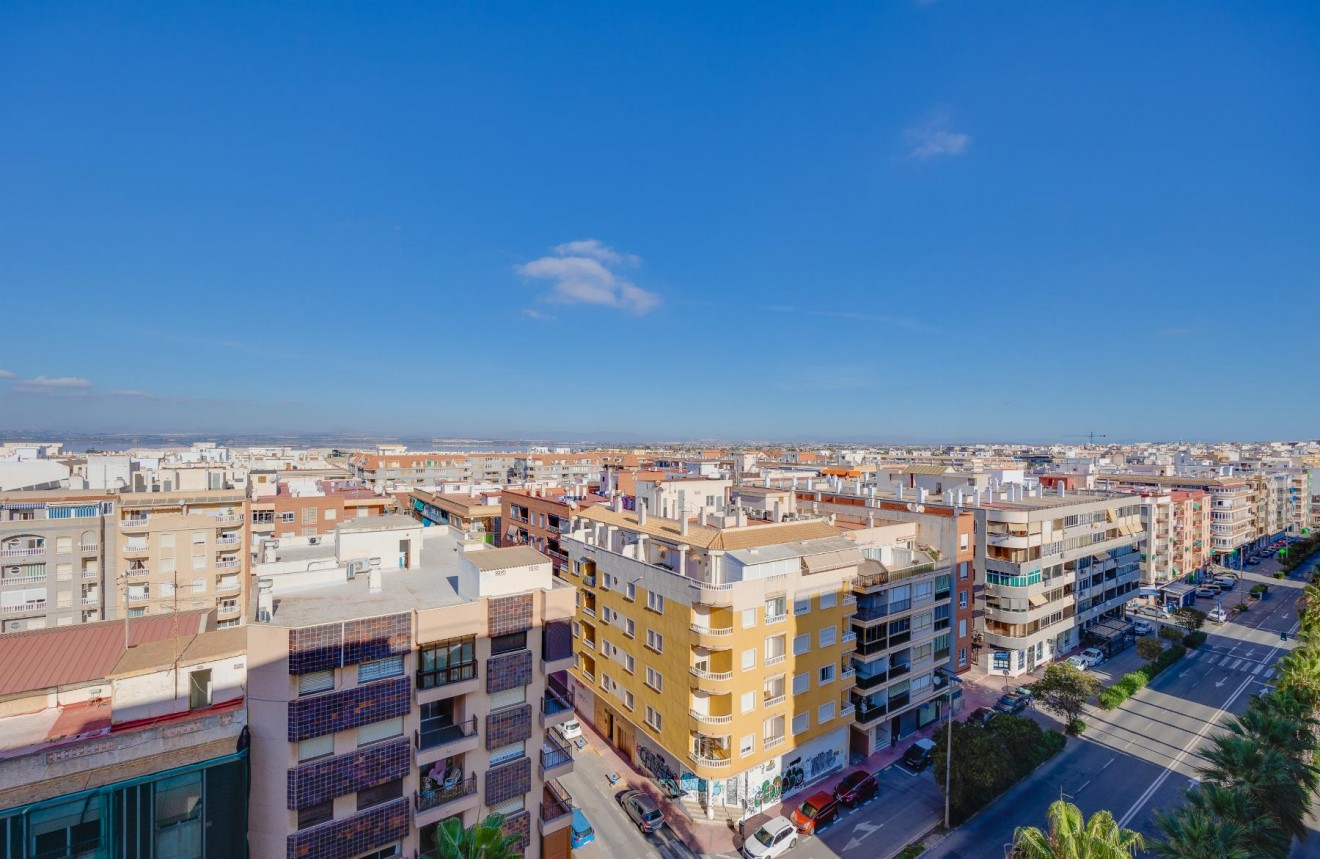 D'occasion - Appartement -
Torrevieja - Costa Blanca