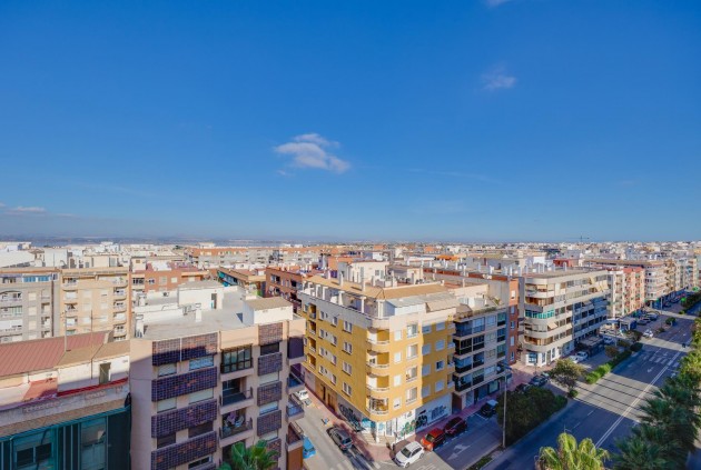 Resale - Apartment / flat -
Torrevieja - Costa Blanca