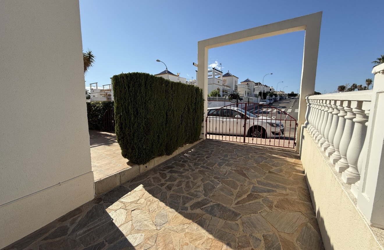 Tweedehands - Appartement / flat -
Torrevieja - Costa Blanca