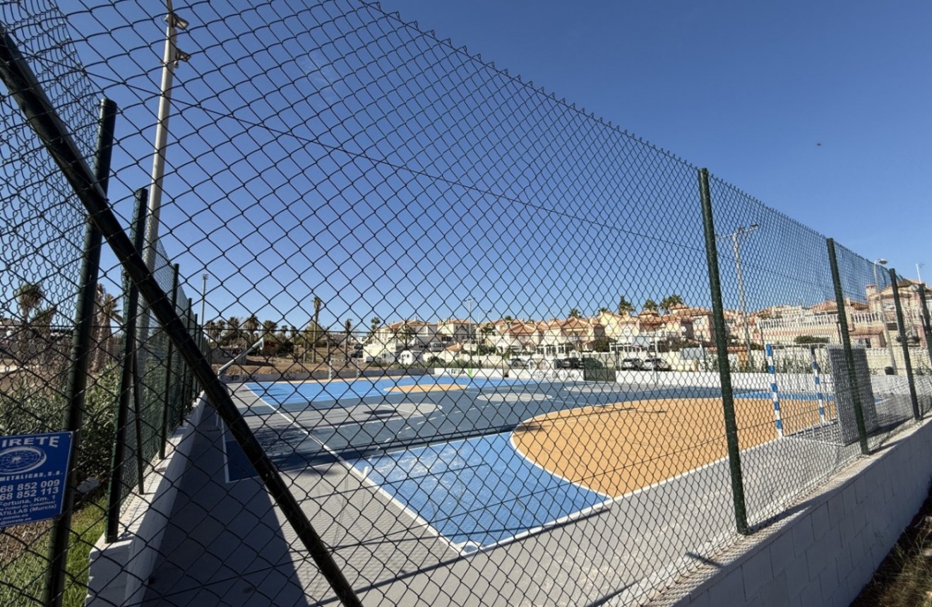 Z drugiej ręki - Mieszkanie w bloku -
Torrevieja - Costa Blanca