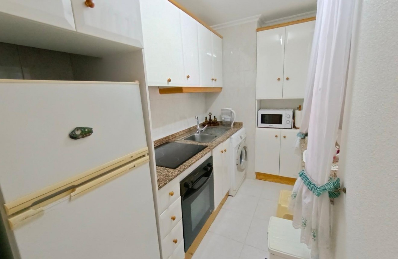 Resale - Apartment / flat -
Torrevieja - Estacion de autobuses